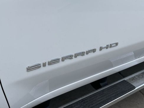 Used 2024 GMC Sierra 2500 SLT image 32
