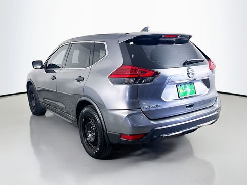 Used 2017 Nissan Rogue S FWD image 7