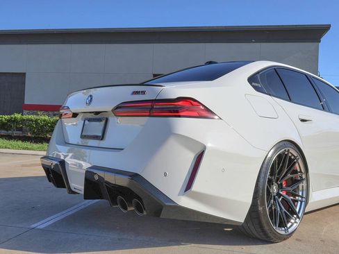 Used 2026 BMW M5 w/ Executive Package AWD/4WD image 43