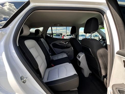 Used 2023 GMC Terrain SLE AWD/4WD image 17