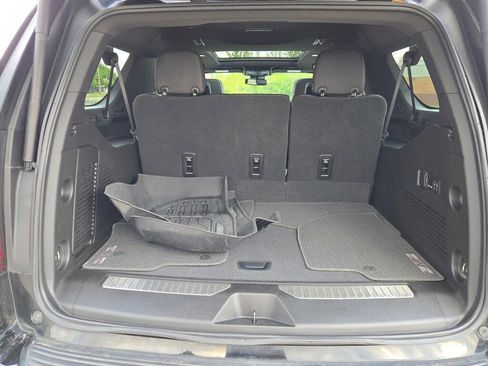 Used 2023 GMC Yukon XL Denali AWD/4WD image 17