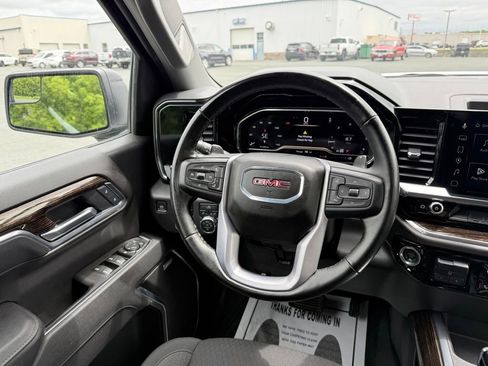 Used 2025 GMC Sierra 1500 Elevation w/ Preferred Package AWD/4WD image 14