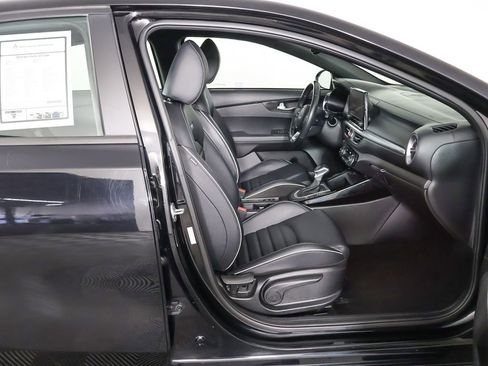 Used 2023 Kia Forte GT-Line w/ GT-Line Premium Package FWD image 32