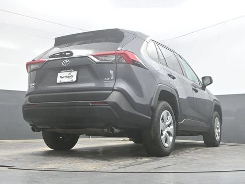 Used 2021 Toyota RAV4 LE w/ Carpet Mat Package (TMS) AWD/4WD image 41