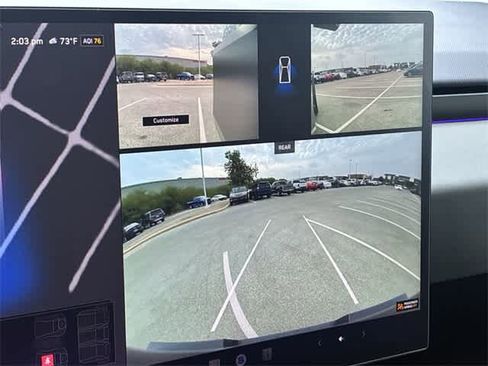 Used 2025 Tesla Cybertruck AWD Crew Cab image 31