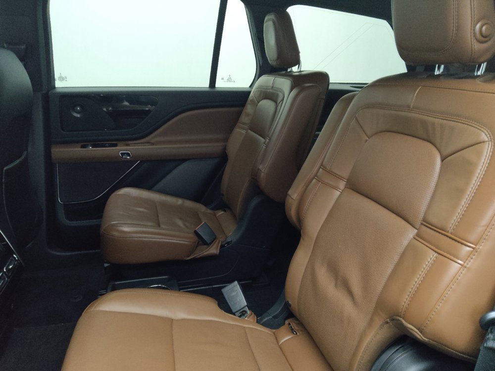 Used 2020 Lincoln Aviator Reserve w/ Equipment Group 201A AWD/4WD image 18