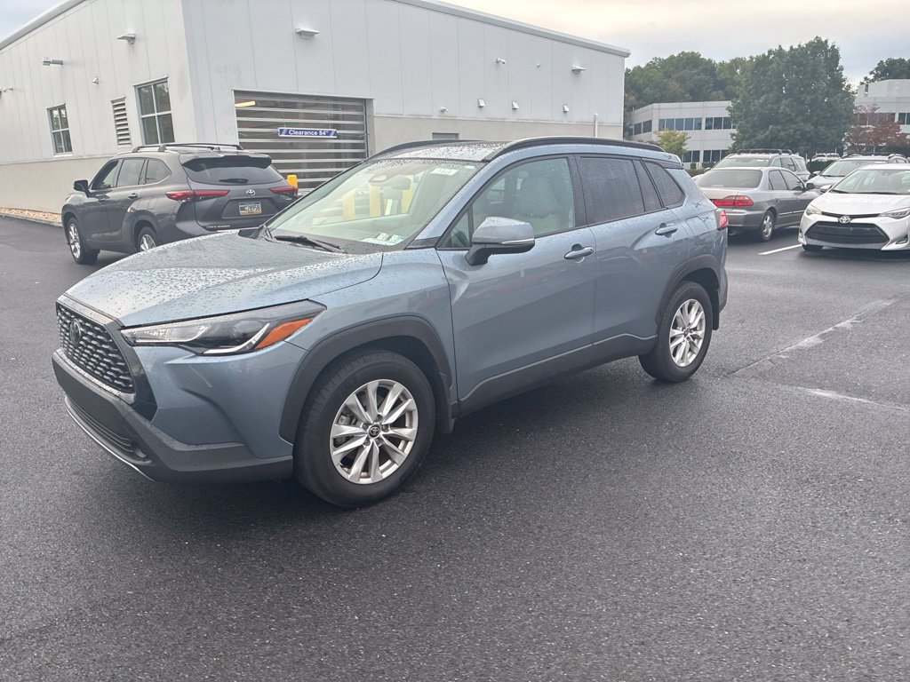 Certified 2024 Toyota Corolla Cross LE w/ Moonroof Package AWD/4WD image 19
