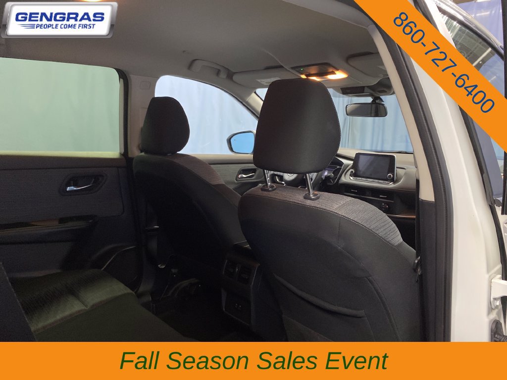 Used 2023 Nissan Rogue SV AWD/4WD image 35