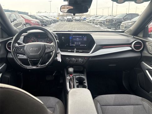 Used 2024 Chevrolet Trax RS w/ Driver Confidence Package image 18