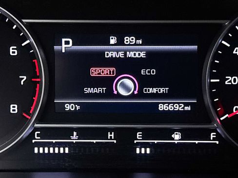 Used 2021 Kia Sorento LX FWD image 8