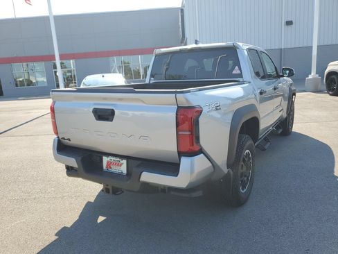 Certified 2026 Toyota Tacoma TRD Off-Road AWD/4WD image 4