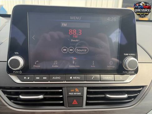 Used 2025 Nissan Altima 2.5 SV FWD image 18