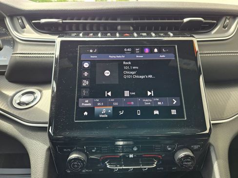 Used 2024 Jeep Grand Cherokee Laredo X w/ Luxury Tech Group I AWD/4WD image 24