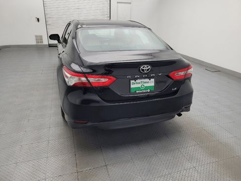Used 2018 Toyota Camry LE w/ Convenience Package FWD image 6