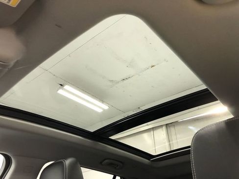 Used 2023 GMC Terrain SLT w/ Infotainment Package II image 24