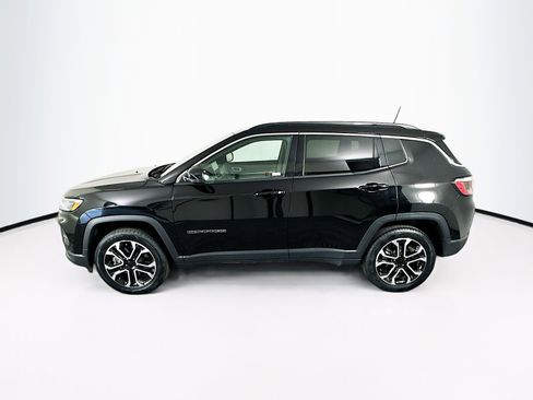 Used 2023 Jeep Compass Limited image 4