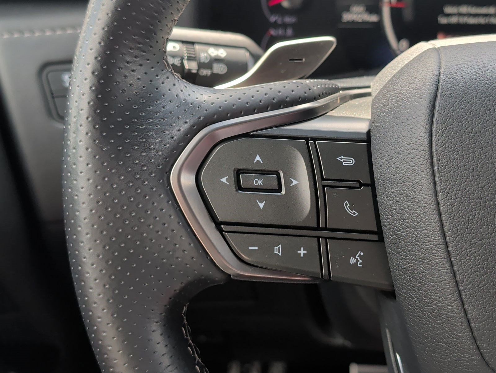 Used 2023 Lexus LX 600 F Sport AWD/4WD image 14