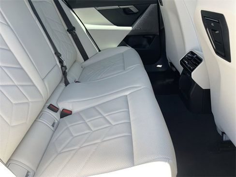 New 2025 BMW 530i image 14