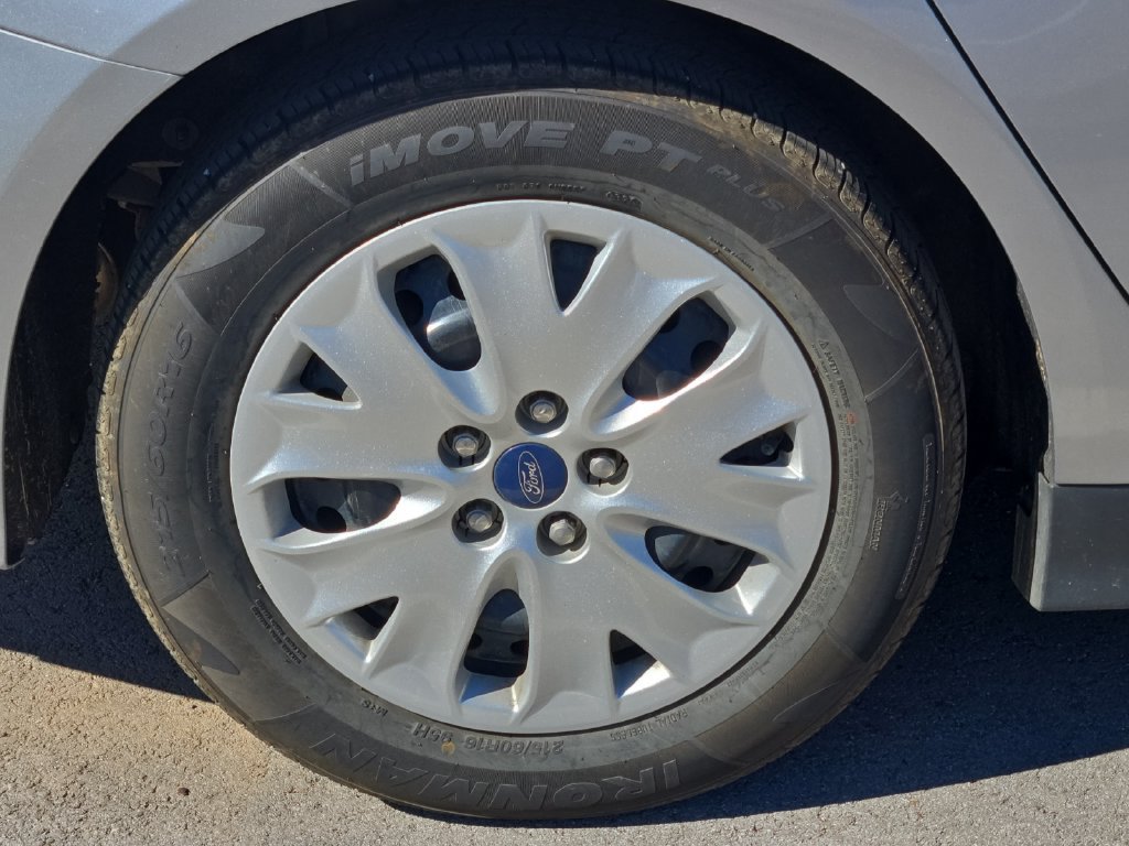 Used 2020 Ford Fusion S FWD image 5