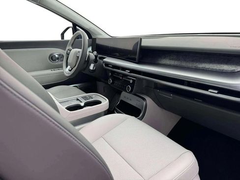 New 2026 Hyundai Ioniq 9 Calligraphy image 23