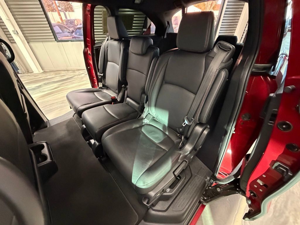 Used 2025 Honda Odyssey Sport-L image 9