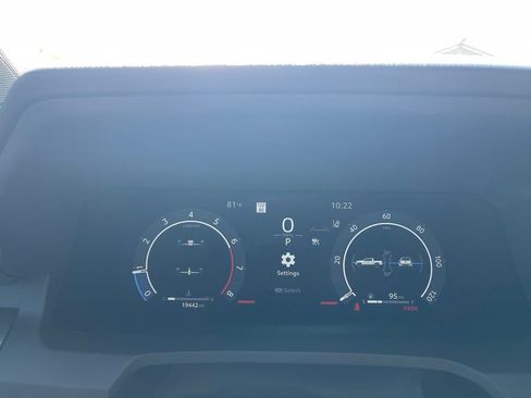 Used 2024 Toyota Tacoma TRD Sport w/ TRD Sport Premium Package AWD/4WD image 10