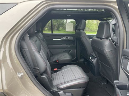 New 2026 Ford Explorer ST-Line w/ ST-Line Street Pack AWD/4WD image 32