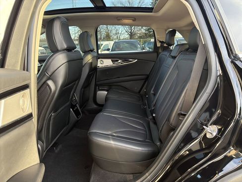 Certified 2023 Lincoln Nautilus Reserve w/ Equipment Group 202A image 13