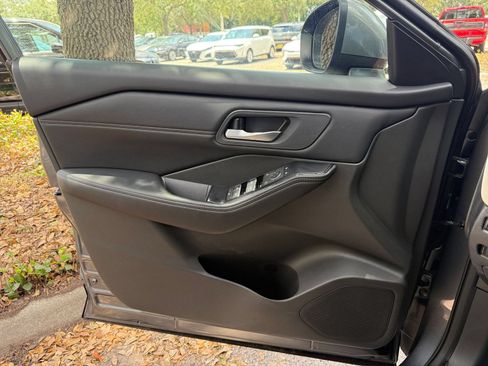 Used 2026 Nissan Rogue SL FWD image 20
