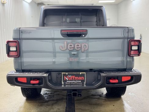 Used 2024 Jeep Gladiator Rubicon w/ Convenience Group image 7