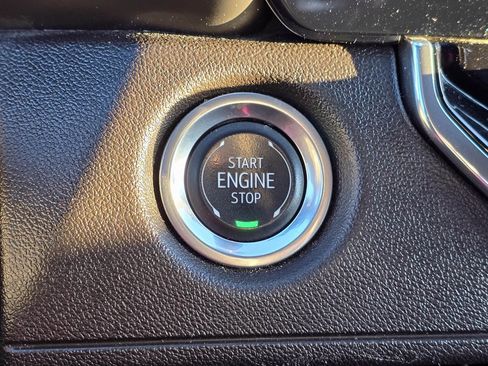 Used 2024 Chevrolet Colorado W/T image 19