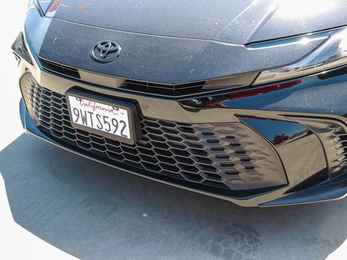 Used 2026 Toyota Camry SE FWD image 11