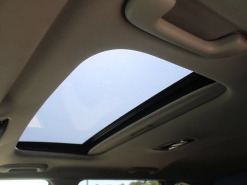 Certified 2023 Kia Seltos SX w/ SX Sunroof Package AWD/4WD image 57