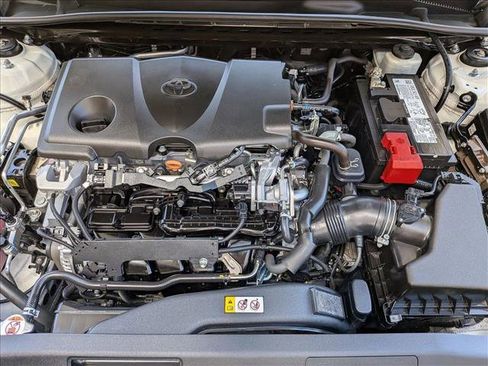 Used 2020 Toyota Camry SE w/ Carpet Mat Package FWD image 22