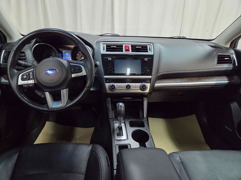 Used 2017 Subaru Outback 2.5i Limited AWD/4WD image 19