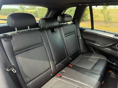 Used 2011 BMW X5 M image 31
