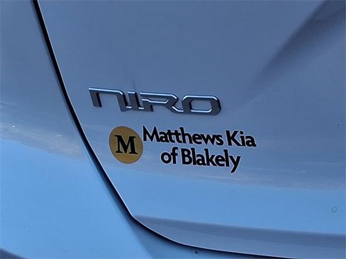Certified 2023 Kia Niro EX Touring image 30