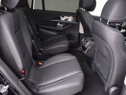 Used 2026 Mercedes-Benz GLS 450 4MATIC image 18