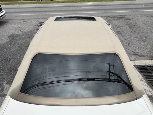 Used 2002 Cadillac De Ville Sedan w/ Comfort/Convenience Pkg image 9