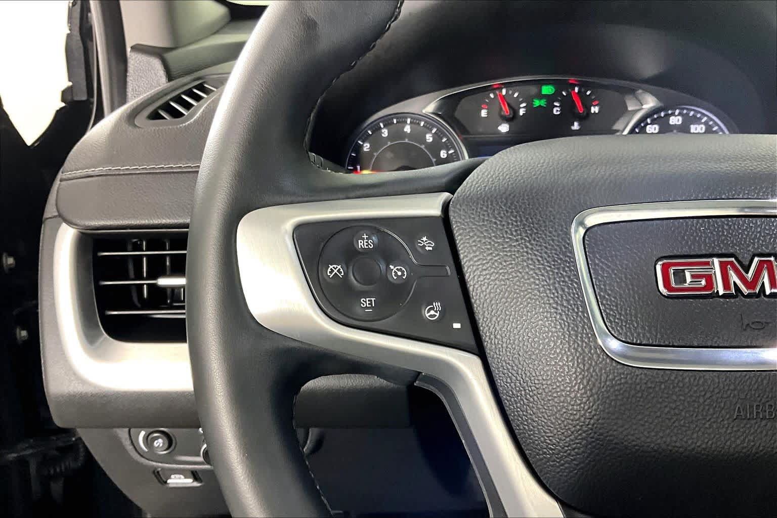 Used 2024 GMC Terrain SLT AWD/4WD image 22