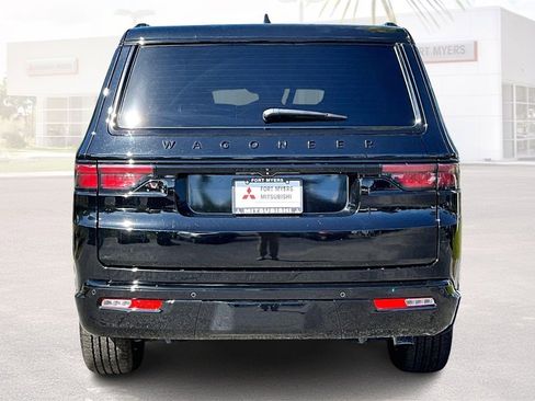 Used 2024 Jeep Wagoneer Series II image 19