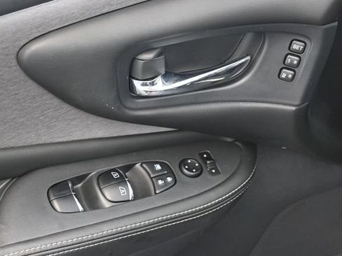 Used 2020 Nissan Murano SL w/ Moonroof Package FWD image 12