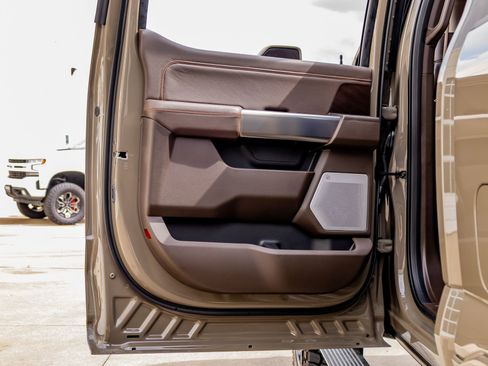 Used 2026 Ford F250 King Ranch w/ Chrome Package image 39