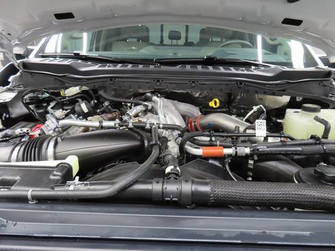 Used 2025 Ford F450 Platinum w/ Platinum Plus Package image 28