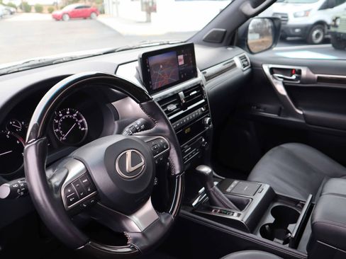 Used 2022 Lexus GX 460 Premium image 18