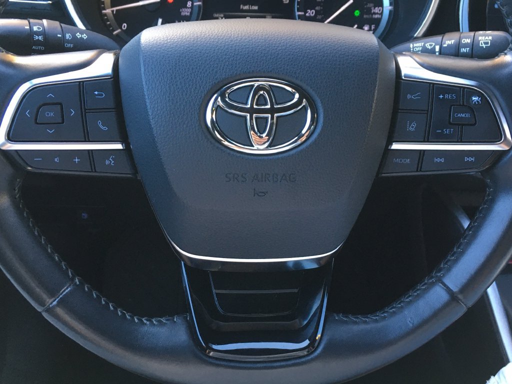 Used 2021 Toyota Highlander XSE AWD/4WD image 14