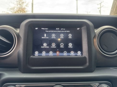 Certified 2020 Jeep Wrangler Sport image 24