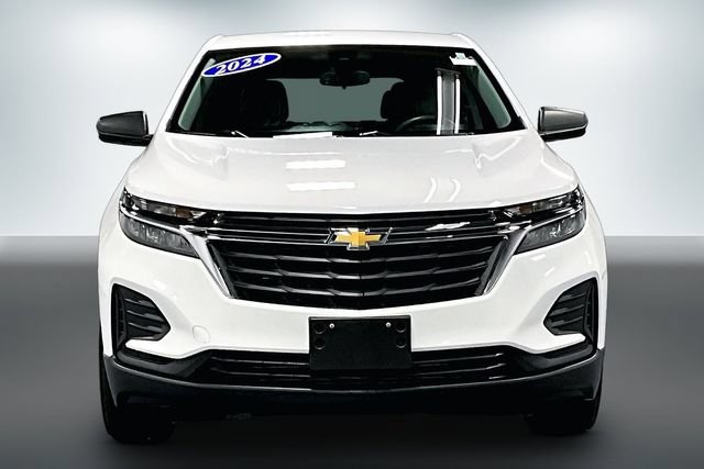 Used 2024 Chevrolet Equinox LS w/ Driver Confidence II Package FWD image 2