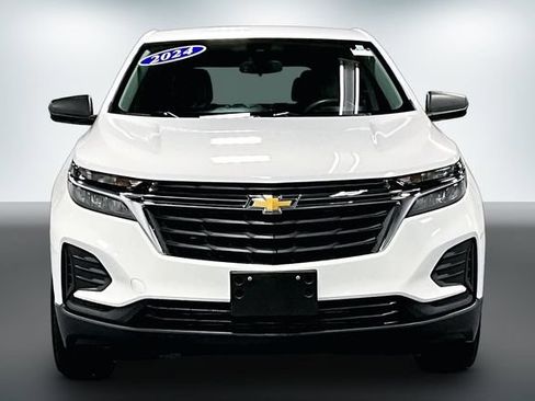 Used 2024 Chevrolet Equinox LS w/ Driver Confidence II Package FWD image 2
