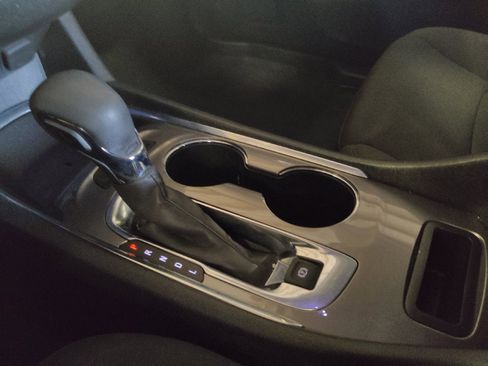 Used 2023 Chevrolet Malibu LT FWD image 26